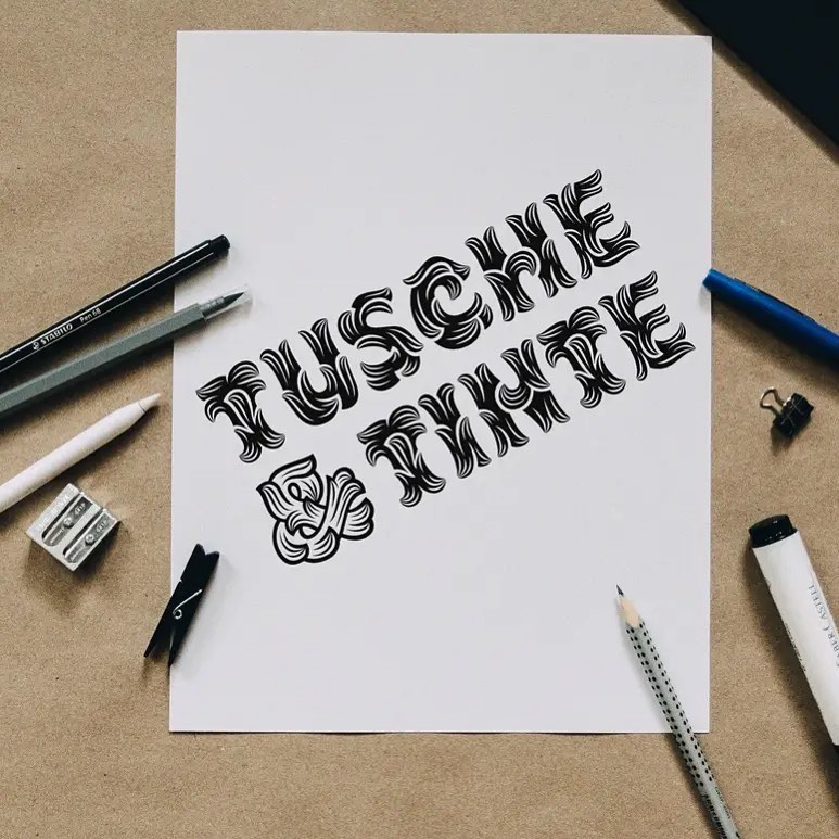 Tusche und Tinte Logo auf Papier